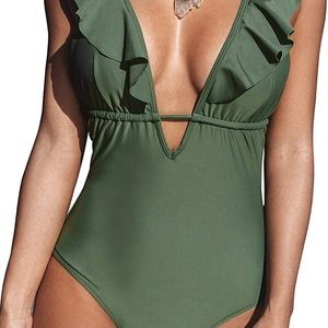 Cupshe one piece bathing suite nwt ! Ruffles